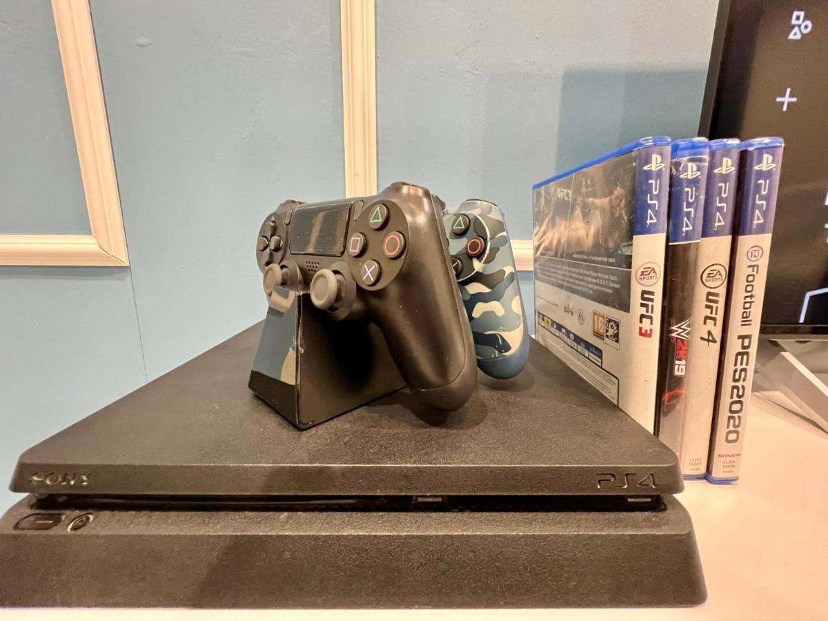 Yolo2 4br 14pax Neartc, Dinosaurland, Ps4, Netflix Holiday home *